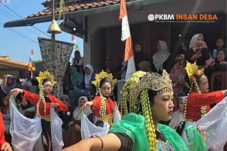 Penuh Haru dan Bangga! PKBM Insan Desa Sumedang Lepas Lulusan Paket B-C Sekaligus Pamerkan Kesenian