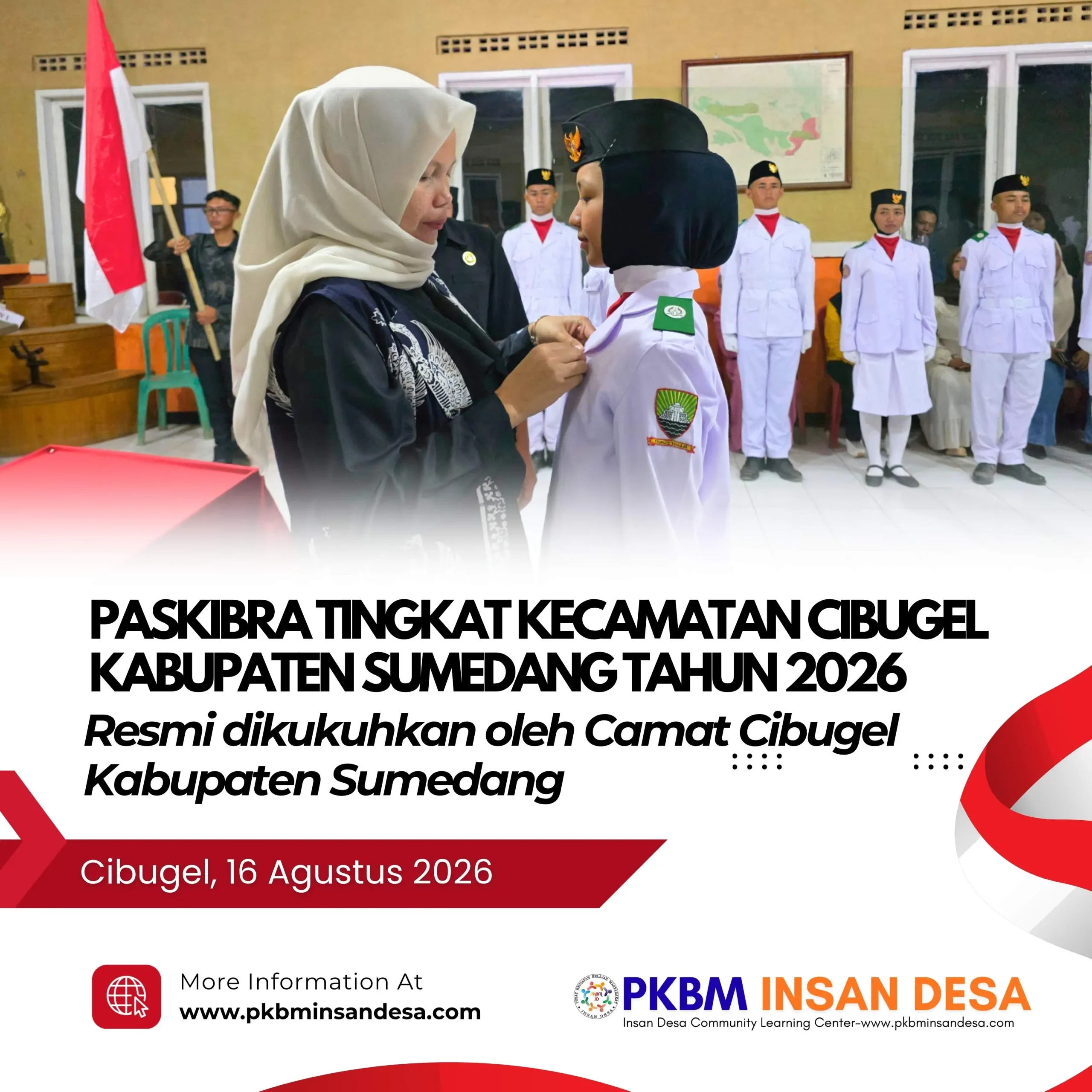 Pengukuhan Paskibra Cibugel 2026, Kepala PKBM Insan Desa Sematkan Lencana Siswa